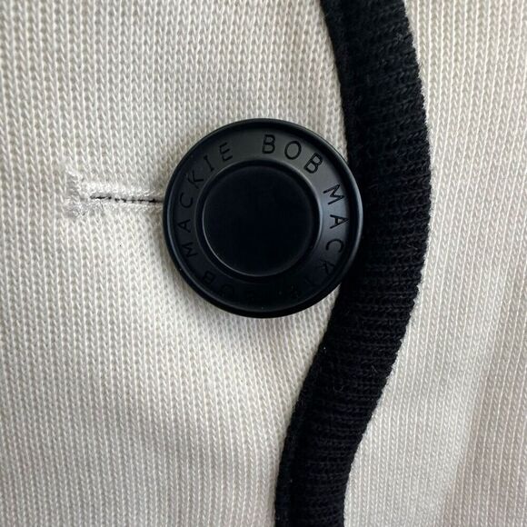 Bob Mackie White Knit Button Down Cardigan Black Wavy Trim Wearable Art M NEW - Picture 6 of 10